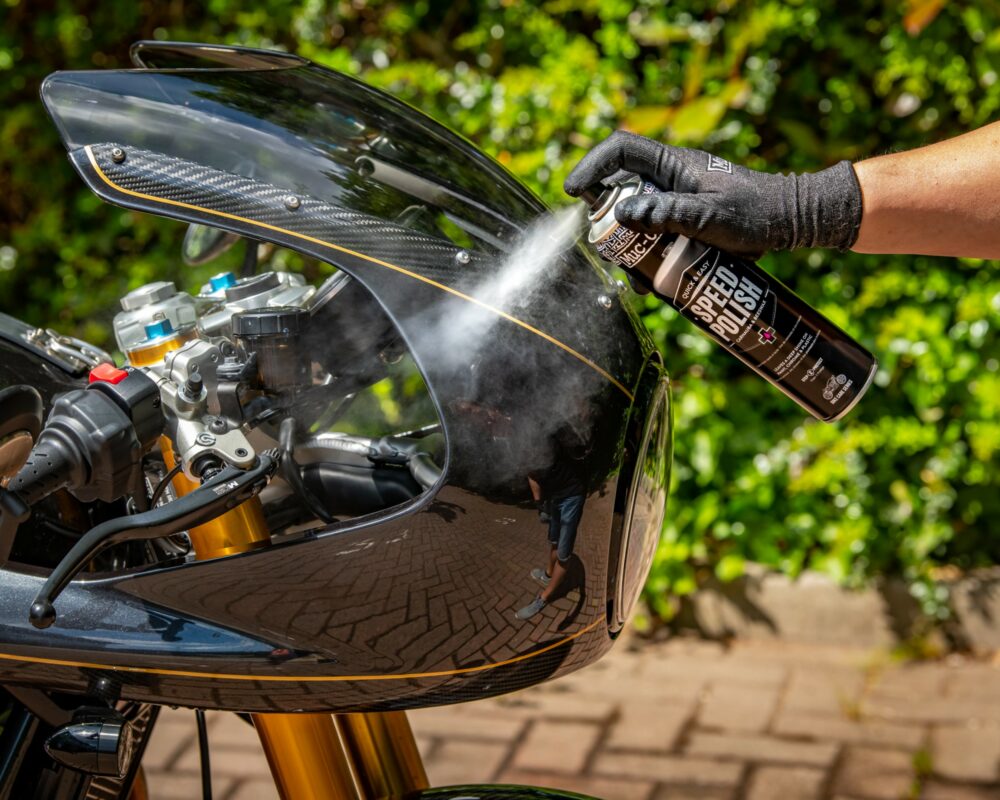 Muc-Off Motorcycle Speed Polish - 400ml | Custom Elements